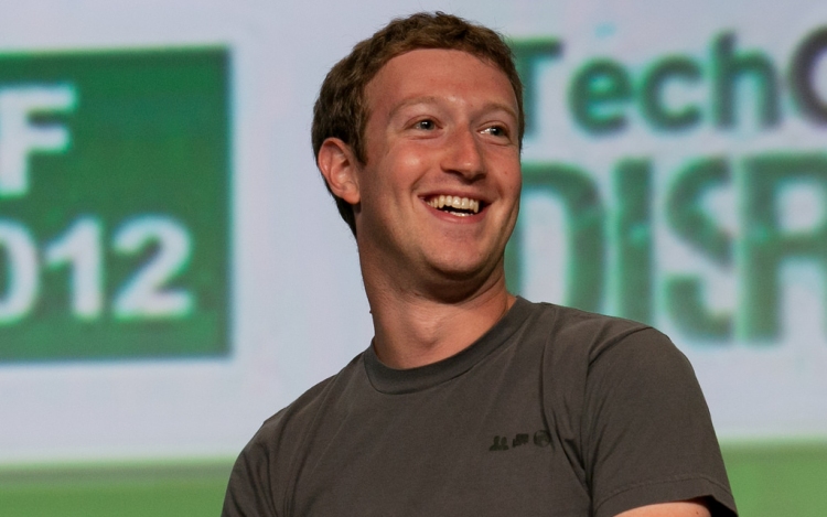 Diplomát kapott a Harvardtól Mark Zuckerberg