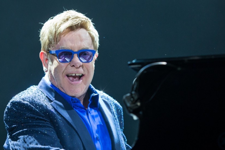 Cannes-ban tartják az Elton John-film premierjét