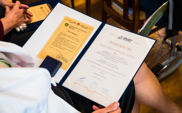 Aranydiplomások jelentkezését várja a győri Egyetem