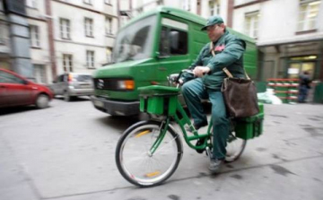 Elektromos kerékpárokat kapnak a postások
