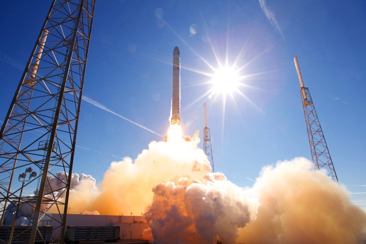 Teherűrhajót indított a SpaceX cég a Nemzetközi Űrállomásra
