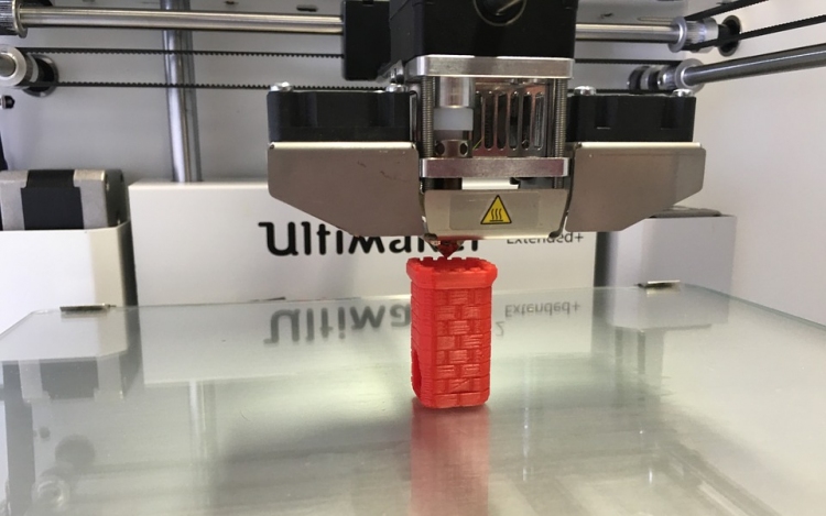 3D-s nyomtatási technológiával készült hidat adtak át