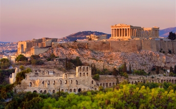 Kézigránátot dobtak egy athéni rendőrkapitányságra