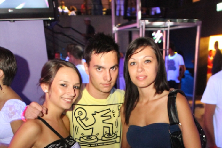 Club Vertigo - UV Party 2011.09.10. (szombat) (1) (Fotók: gabobabo)