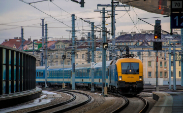 A Keleti helyett a Déli Pályaudvarról indulnak a vonatok Győr felé