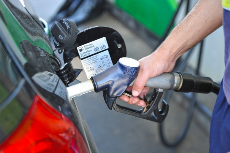 Ismét csökkent az üzemanyagok ára 