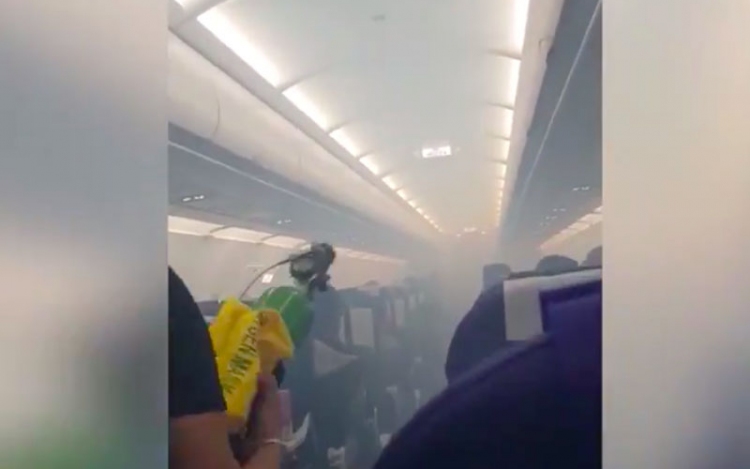 Füst keletkezett a repülőgépen 