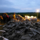 Olvasónk képei az árvízi védekezésről