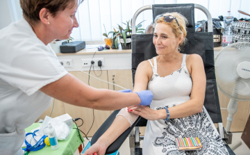 Véradásra int a hosszú hétvégén az országos vérellátó szolgálat