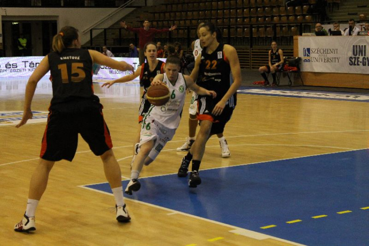 2013.03.17 Hat-Agro Uni Győr-MBK Ruzomberok női kosárlabda Fotók:árpika