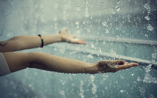 Kánikula és az eső miatt figyelmeztetéseket adott ki a meteorológia