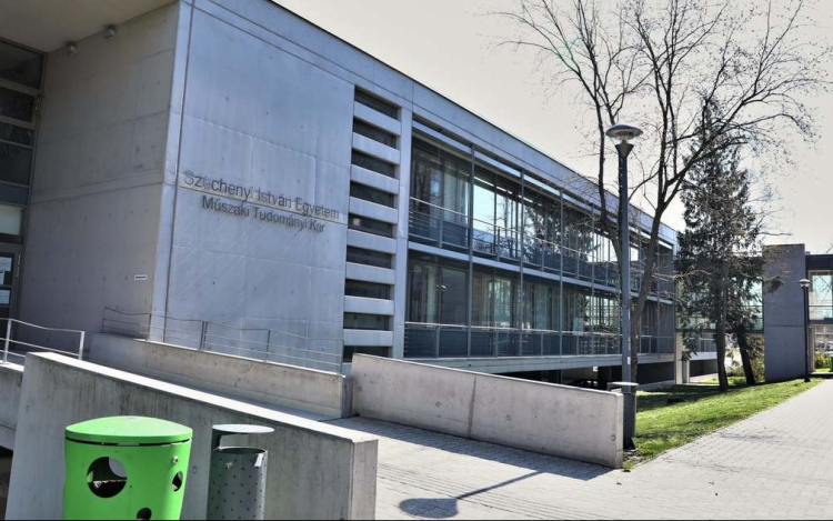 Keresztféléves felvételi – Több, mint 200 diákot vettek fel a győri egyetemre