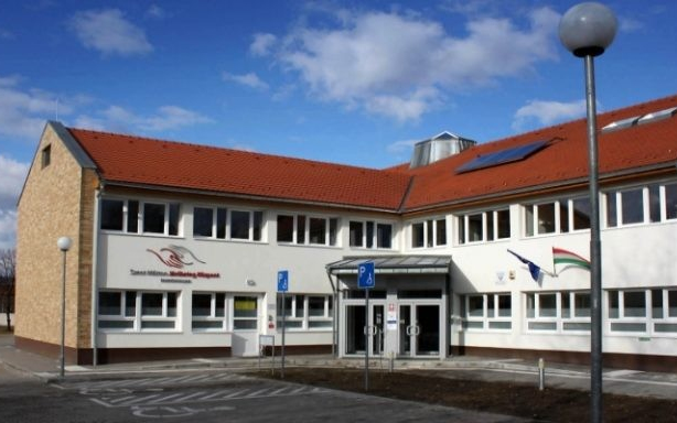 Elkezdődött a Szent Márton Járóbeteg Központ fejlesztése Pannonhalmán