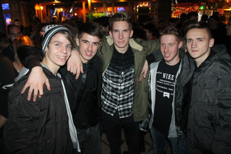 2014.12.17 szerda Lapos Dj:Marcee & Dj:Lisztes fotók:árpika