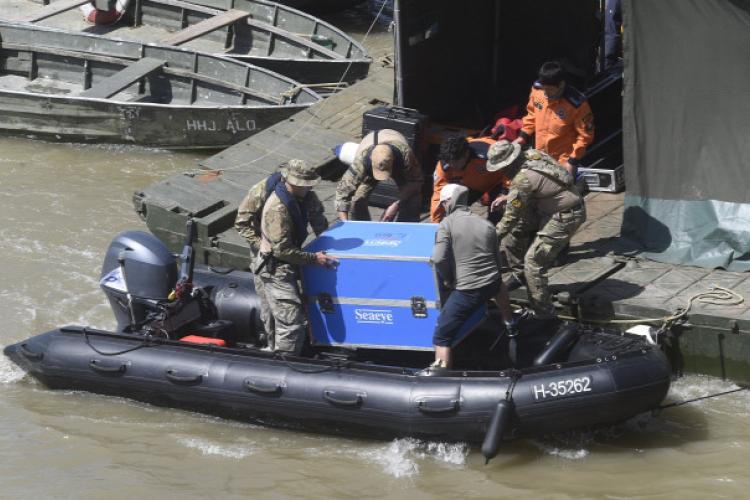 Hajóbaleset: Talán ma újra lemerülnek a búvárok