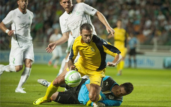 Bajnokok Ligája labdarúgó-mérkőzésen kést foglaltak le a rendőrök 