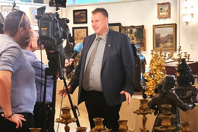 Bemutatták a Földváry Aukciósház kincseit, amelyre októberben licitálni lehet