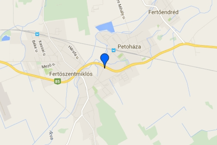 Két autó ütközött a 85-ösön 