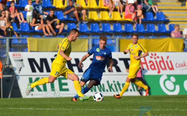 Pontszerzéssel mutatkozott be első élvonalbeli mérkőzésén a Gyirmót FC