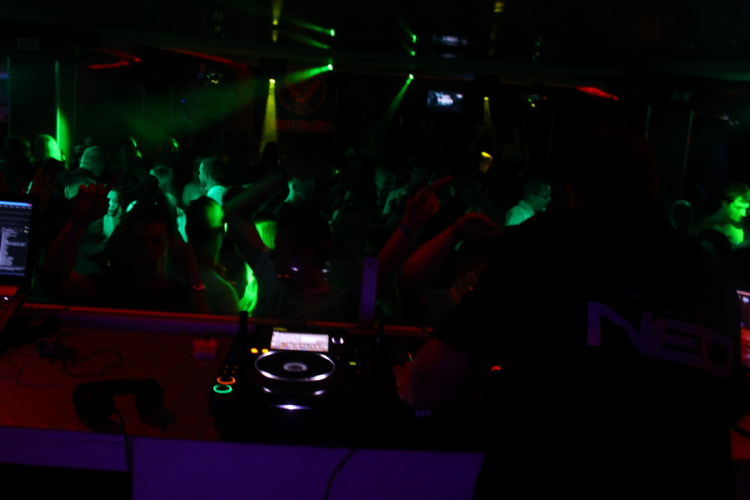 Club Neo Nyitó buli