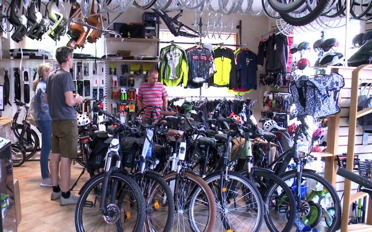 Fontos átnézni a bringákat