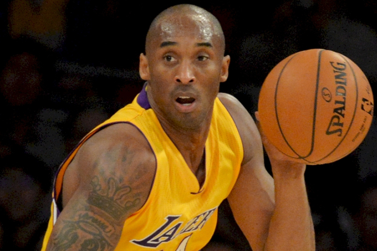 Helikopter balesetben meghalt a kétszeres olimpiai bajnok kosaras Kobe Bryant és kislánya