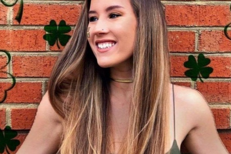 Kizuhant egy bulibusz ablakán a fiatal lány- szörnyethalt