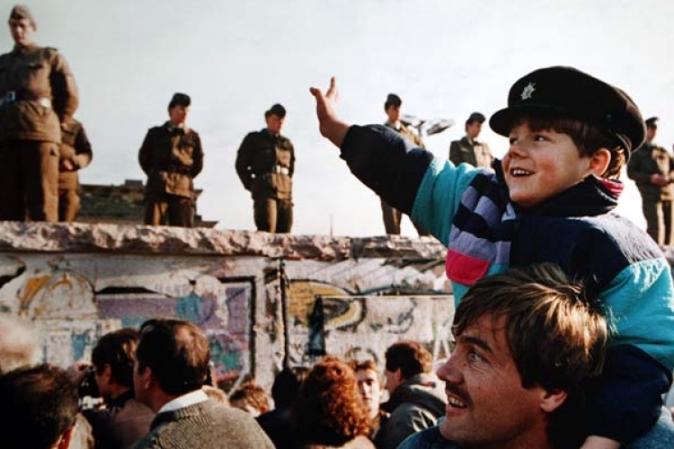 25 éve dőlt le a berlini fal