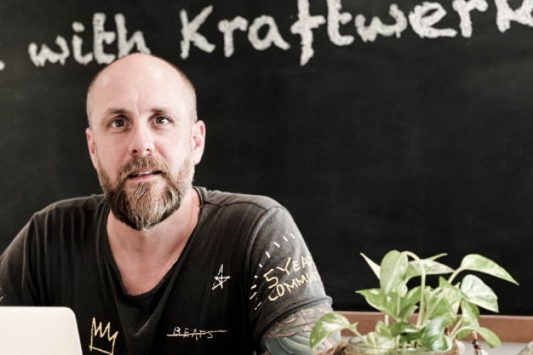 Dubajban folytatja a magyar kreatív igazgató