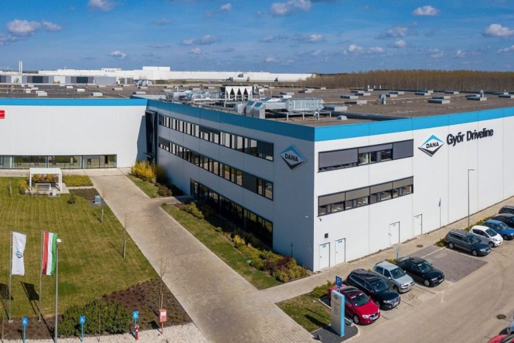 Jó ütemben halad a Dana 100 millió eurós beruházása