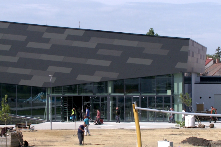 Véghajrában a Vízi Élménypark építése