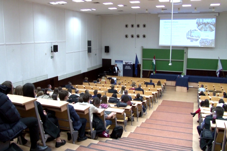 Fókuszban a tudomány és a tehetség