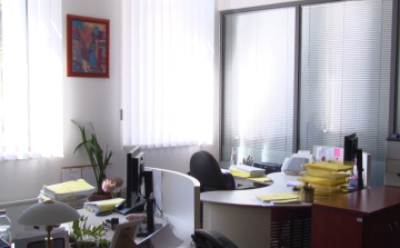 ÚJ ÉPÜLETTEL BŐVÜLT AZ ÜGYÉSZSÉG