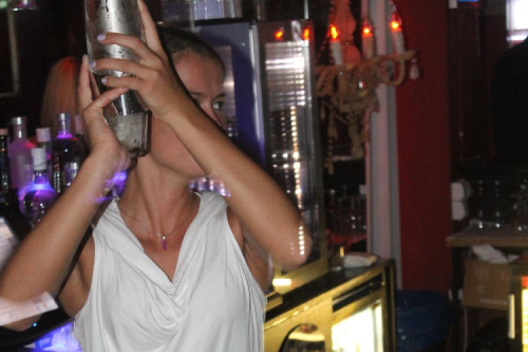 2015.06.05.Mamma Mia 100 Pezsgő és R'n'B imádók éjszakája Dj:Hubik