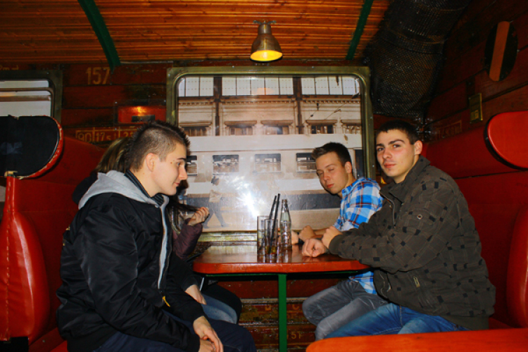 Bahnhof, Lapos Szerda