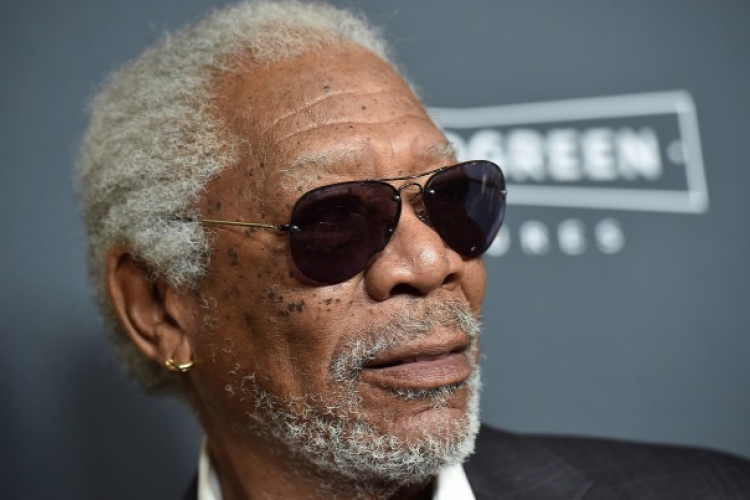 Nyolc nő zaklatásával vádolják Morgan Freemant