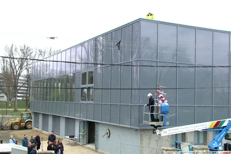 Épül az új rendezvényközpont