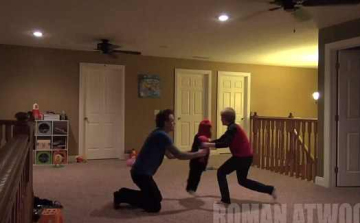 Kegyetlen tréfa most a legnézettebb videó