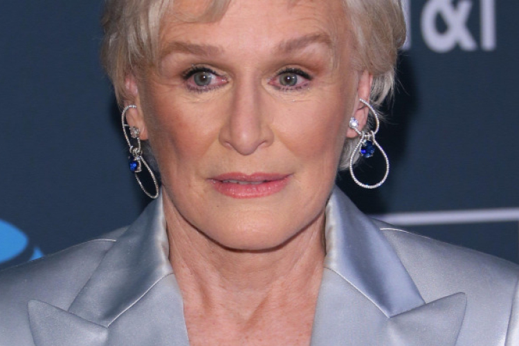 Szörnyella de Frász visszavonul