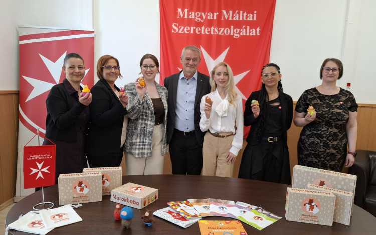 A világ szeretettel és szolgálattal alakítható