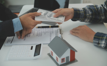 Ha hitel, akkor munka is – hol találunk fix, kiszámítható állást hosszú távra, amivel fizetni tudjuk a törlesztőt?