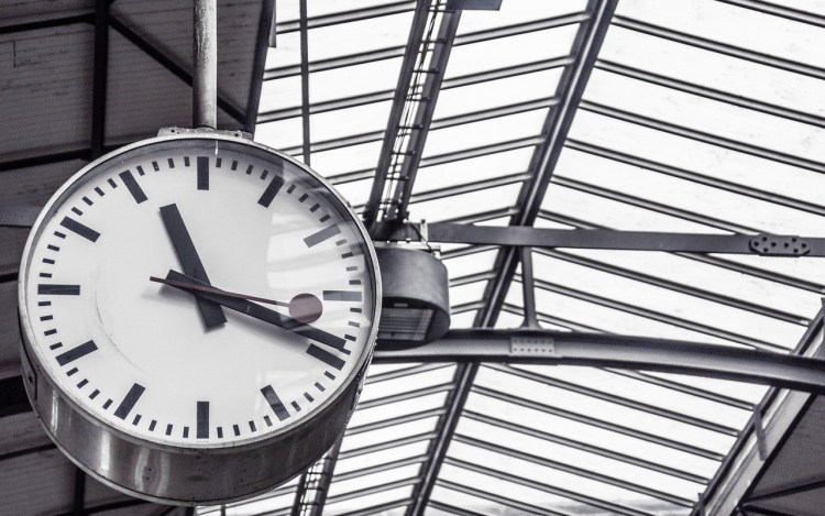 Késnek a vonatok a győri fővonalon