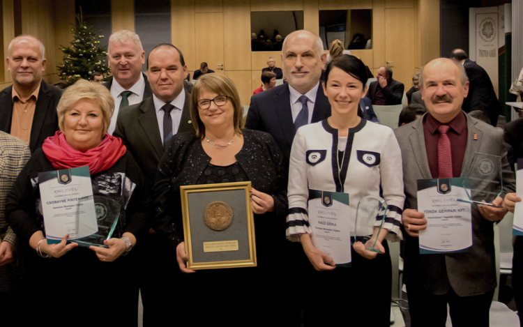 Rangos kamarai elismeréseket adtak át a Küldöttgyűlésen