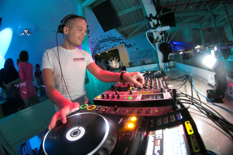 Club Mundo -  The Residents 2013.08.31. (szombat)