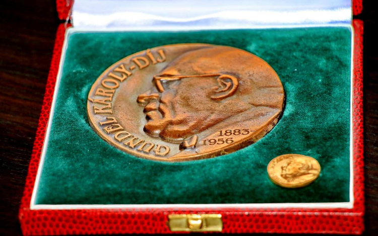 Várják a jelöléseket a Gundel Károly-díjra