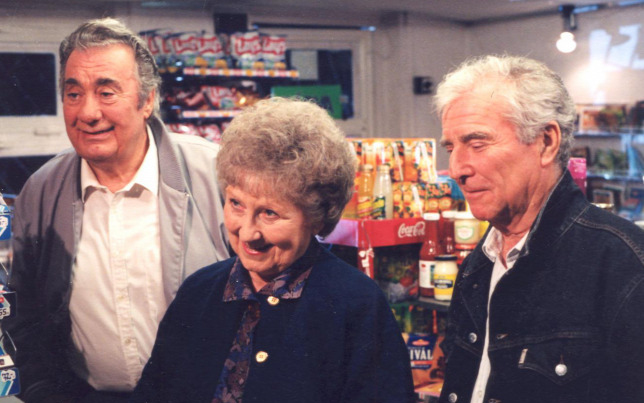 20 év után szilveszteri visszaemlékezés a Szomszédokkal