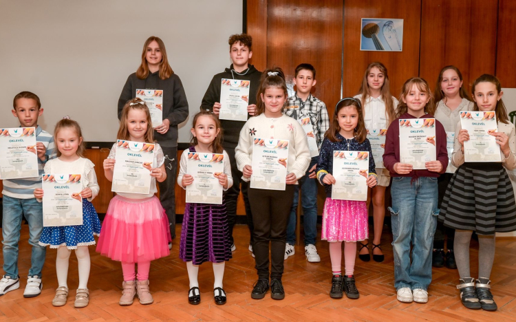 Gyerekrajzokat díjazott a Pannon-Víz – Galéria a nyertesek fotóival