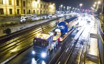 Túlméretes jármű - ma este érkezik Győr térségébe