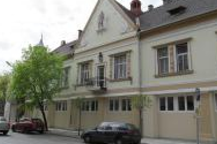 Megújult a győri hivatásos tűzoltó-parancsnokság Munkácsy úti homlokzata 