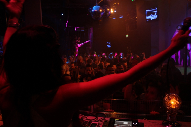 Club Vertigo - Dj Flower aka Voksán Virág 2013.02.02. (szombat) (2) (Fotók:Vertigo)